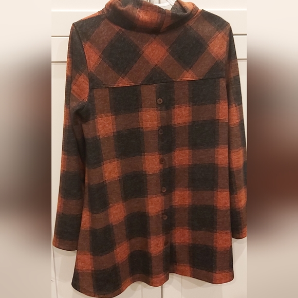 Soft Works plaid cowl neck tunic - Picture 5 of 8